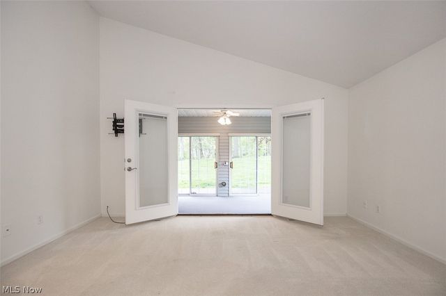 390 Vista Lane, Aurora, OH 44202