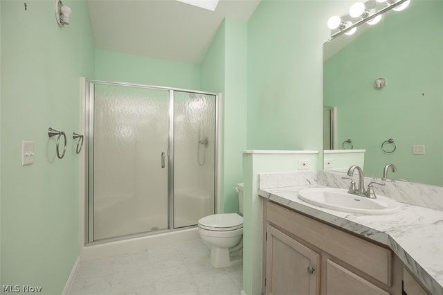 390 Vista Lane, Aurora, OH 44202
