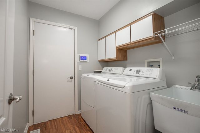 390 Vista Lane, Aurora, OH 44202