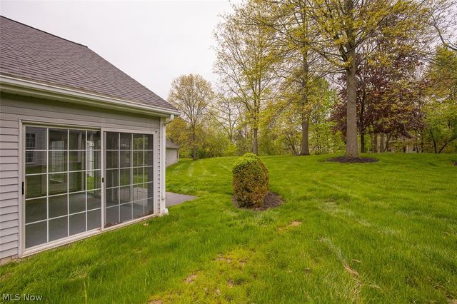 390 Vista Lane, Aurora, OH 44202
