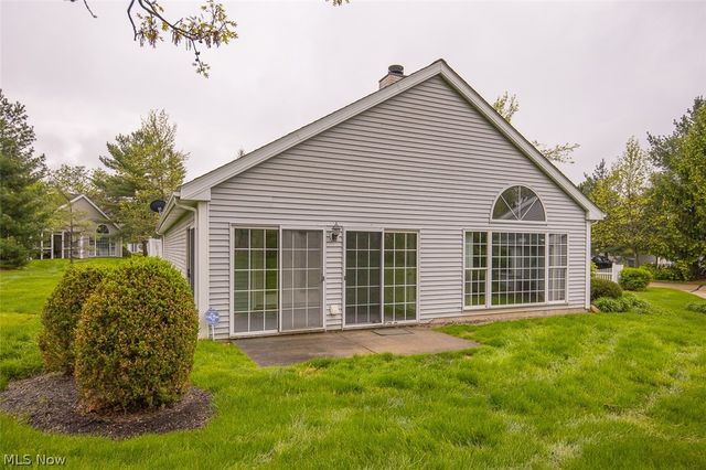 390 Vista Lane, Aurora, OH 44202