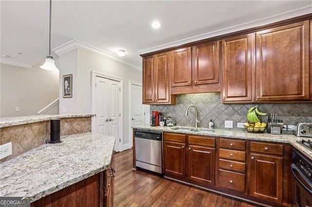 305 Le Gran Bend, Atlanta, GA 30328