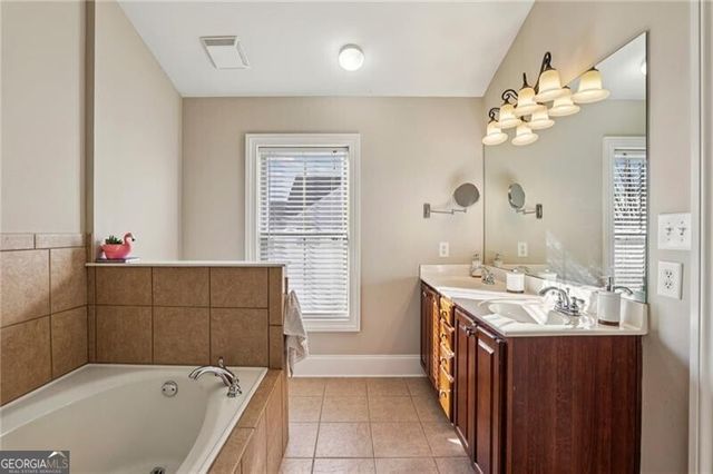 305 Le Gran Bend, Atlanta, GA 30328