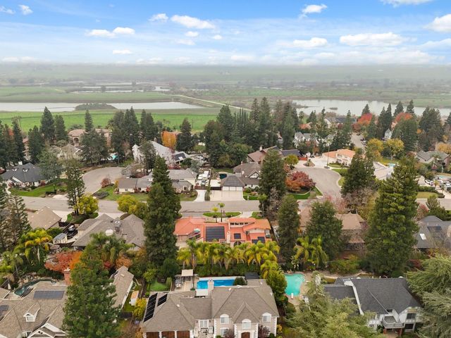 375 W Hagler Avenue, Fresno, CA 93711