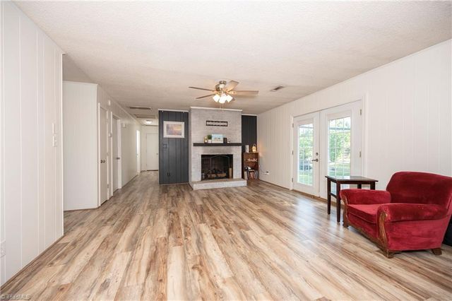 1012 H E Renegar Drive, Yadkinville, NC 27055