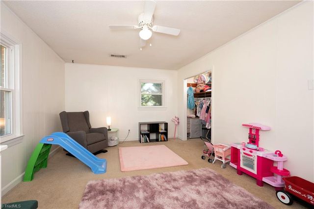 1012 H E Renegar Drive, Yadkinville, NC 27055