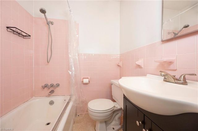 1012 H E Renegar Drive, Yadkinville, NC 27055
