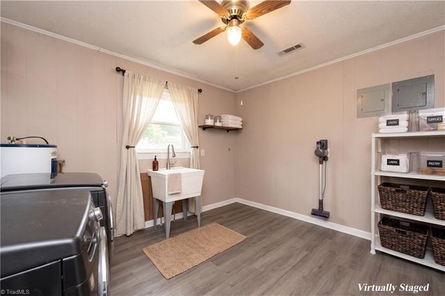 1012 H E Renegar Drive, Yadkinville, NC 27055