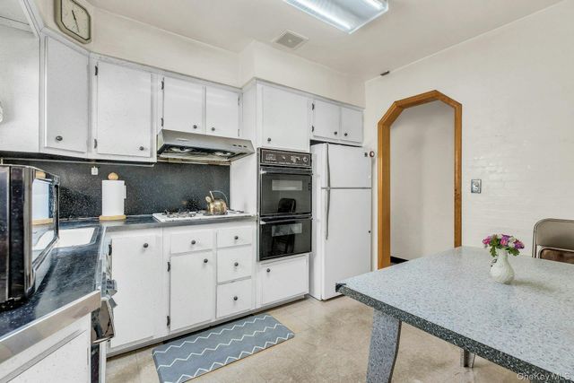 197 Emory Road, Mineola, NY 11501