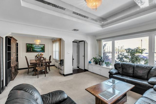 197 Emory Road, Mineola, NY 11501