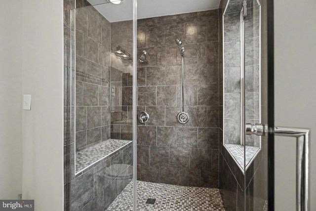 1 S EAST AVE, Baltimore, MD 21224