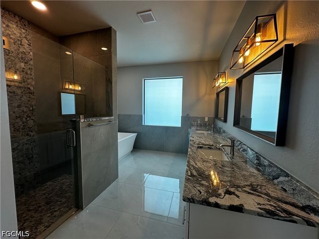 505 SW 15th TER, Cape Coral, FL 33991