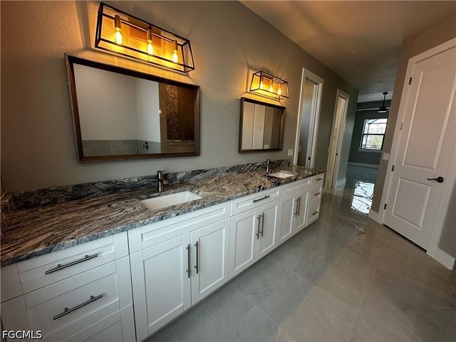 505 SW 15th TER, Cape Coral, FL 33991