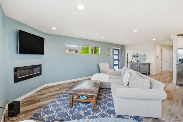 4503 PATRICIA ST, Rapid City, SD 57701