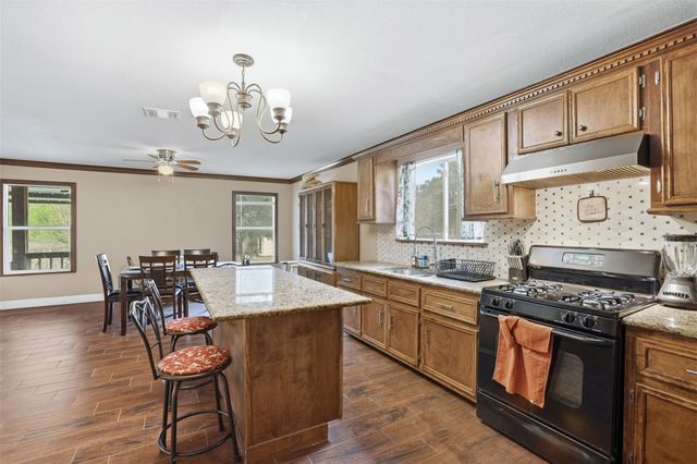 25436 Northampton, New Caney, TX 77357