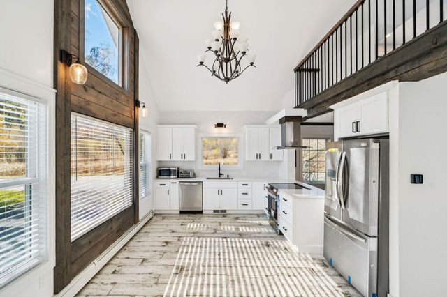 96 E Randolph Road, Chelsea, VT 05038