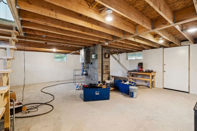 96 E Randolph Road, Chelsea, VT 05038