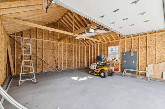 96 E Randolph Road, Chelsea, VT 05038