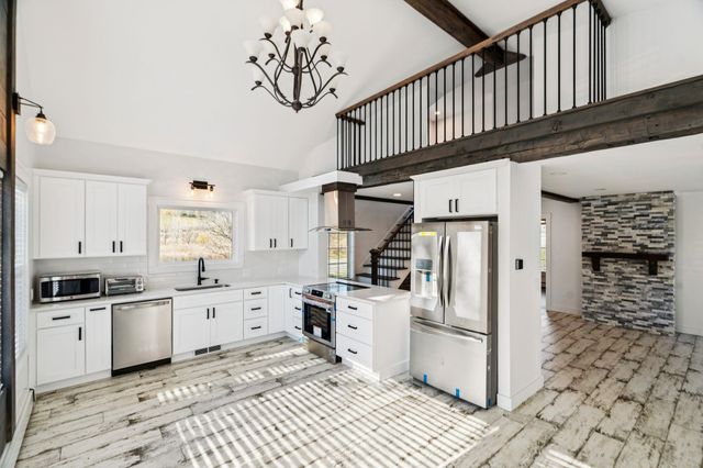 96 E Randolph Road, Chelsea, VT 05038