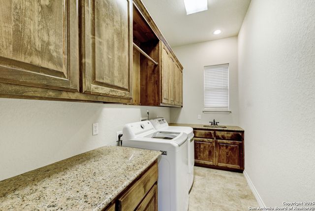 2649 Black Bear Dr, New Braunfels, TX 78132