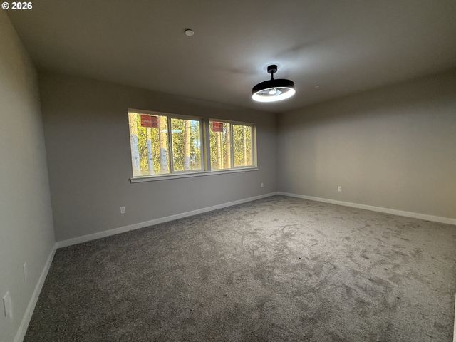 256 Nw MAWRCREST Ave, Gresham, OR 97030