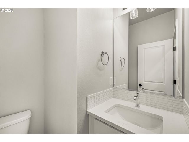 256 Nw MAWRCREST Ave, Gresham, OR 97030