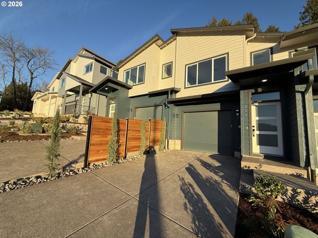 256 Nw MAWRCREST Ave, Gresham, OR 97030