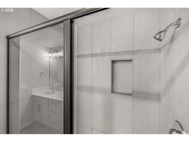 256 Nw MAWRCREST Ave, Gresham, OR 97030