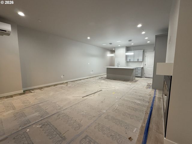 256 Nw MAWRCREST Ave, Gresham, OR 97030