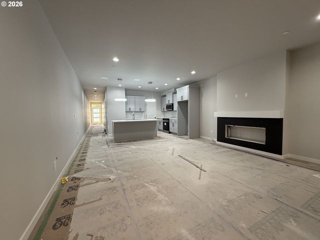 256 Nw MAWRCREST Ave, Gresham, OR 97030