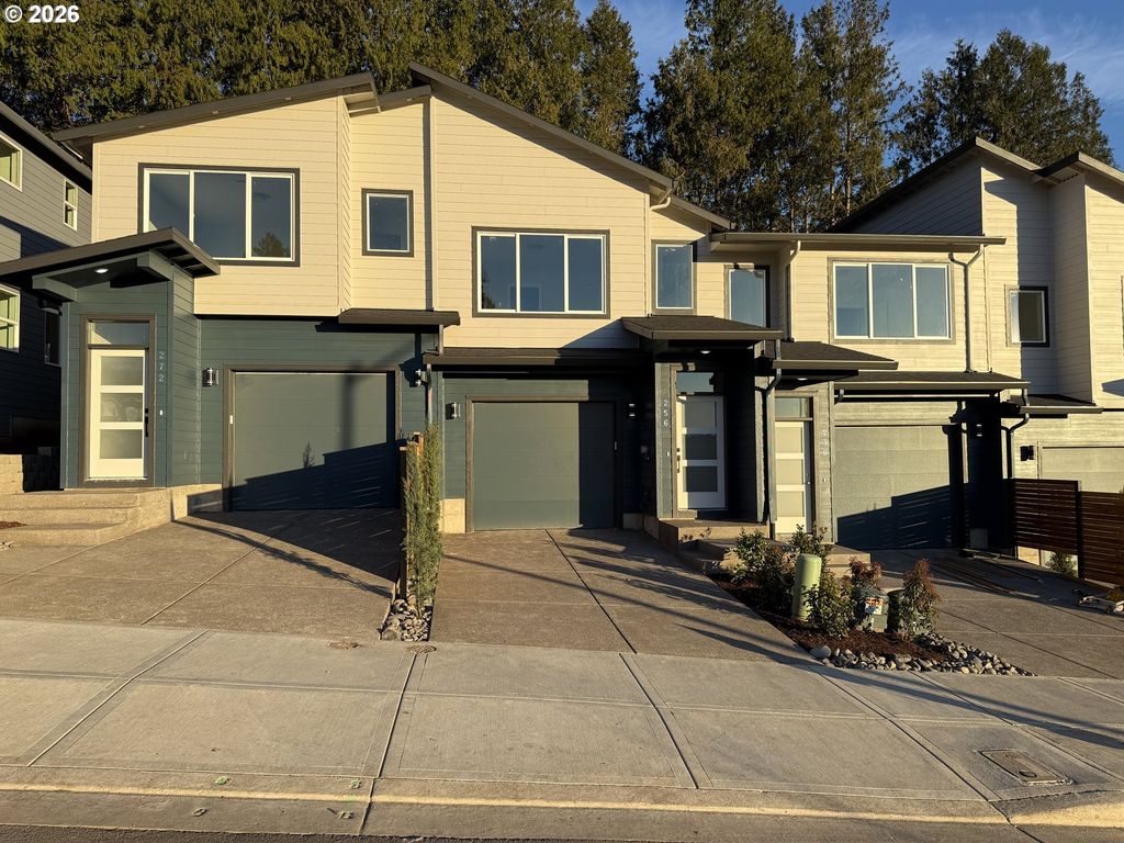 256 Nw MAWRCREST Ave, Gresham, OR 97030