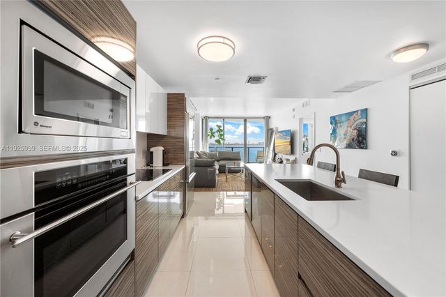 460 NE 28th St 2006, Miami, FL 33137