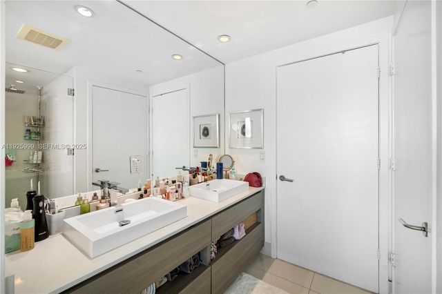 460 NE 28th St 2006, Miami, FL 33137