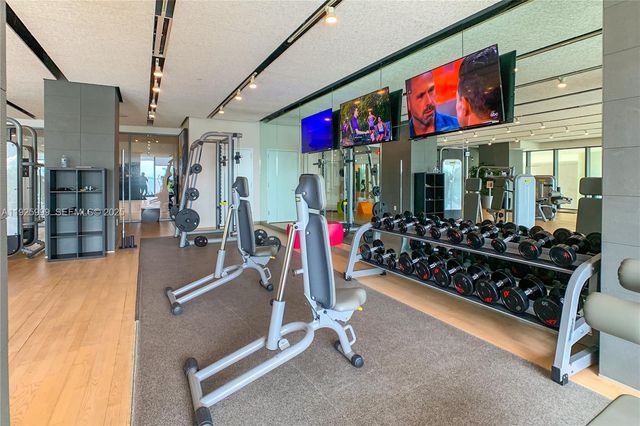 460 NE 28th St 2006, Miami, FL 33137