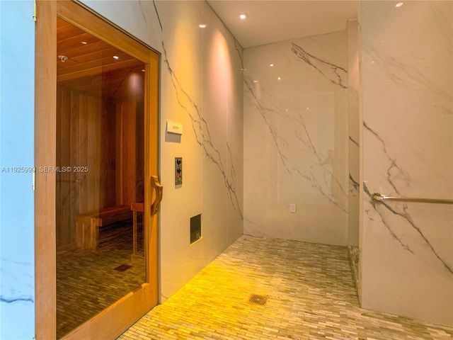 460 NE 28th St 2006, Miami, FL 33137