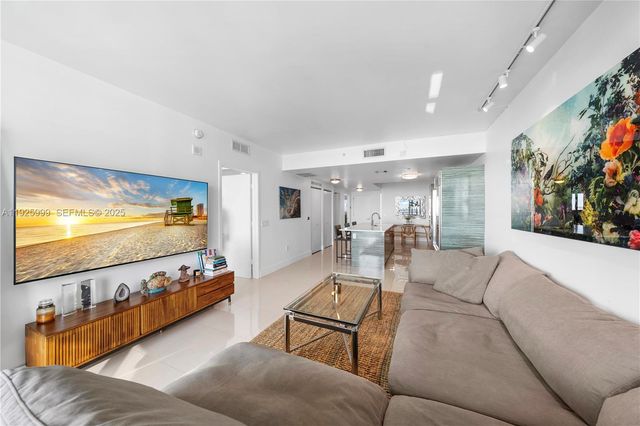 460 NE 28th St 2006, Miami, FL 33137