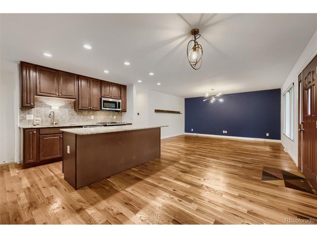 1471 S Welch Ct, Lakewood, CO 80228