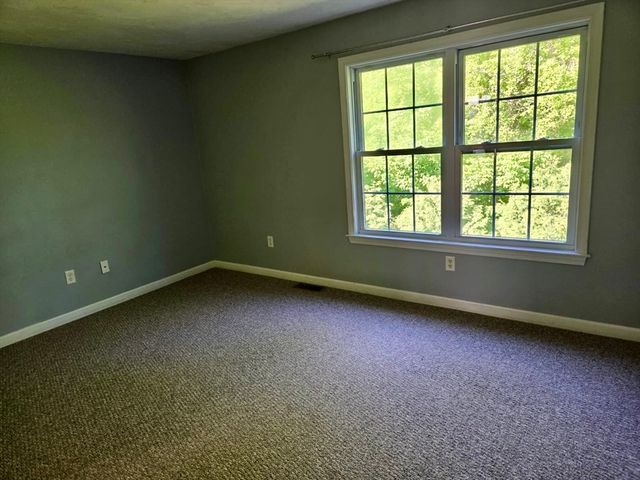 100 Nutting Rd E2, Westford, MA 01886