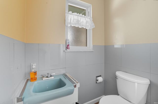 2441 Randall Road, Fort Wayne, IN 46804