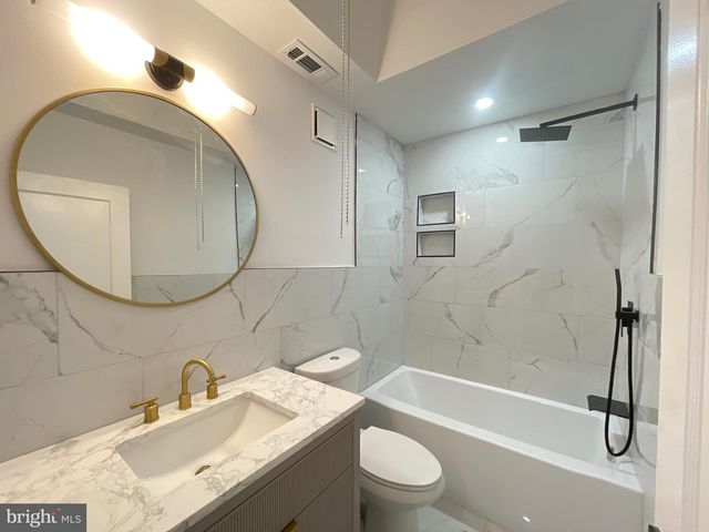 5342 N BROAD ST, Philadelphia, PA 19141