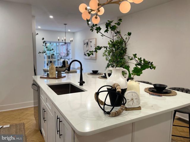 5342 N BROAD ST, Philadelphia, PA 19141