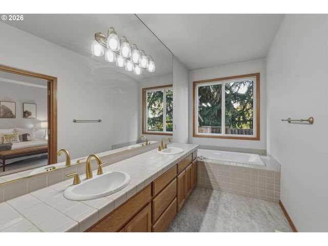 22215 Sw 102ND Pl, Tualatin, OR 97062