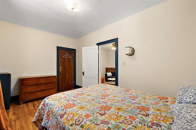 2700 Holmes Street, Hamtramck, MI 48212