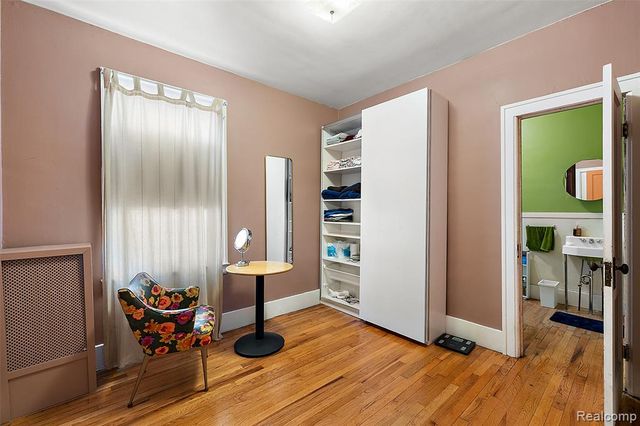 2700 Holmes Street, Hamtramck, MI 48212