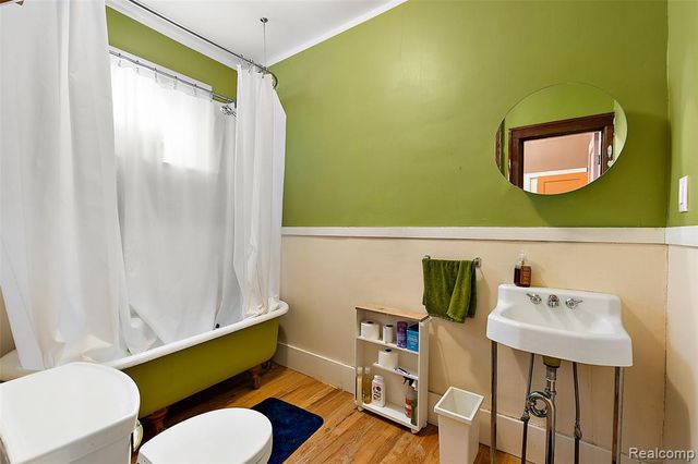 2700 Holmes Street, Hamtramck, MI 48212