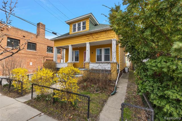 2700 Holmes Street, Hamtramck, MI 48212