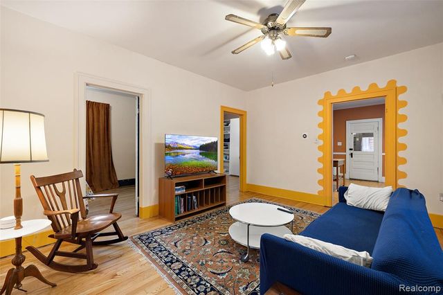 2700 Holmes Street, Hamtramck, MI 48212