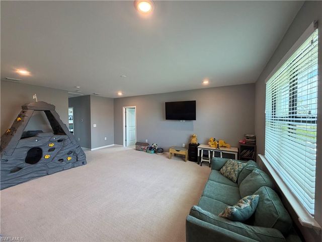 1845 Amador CT, Naples, FL 34120