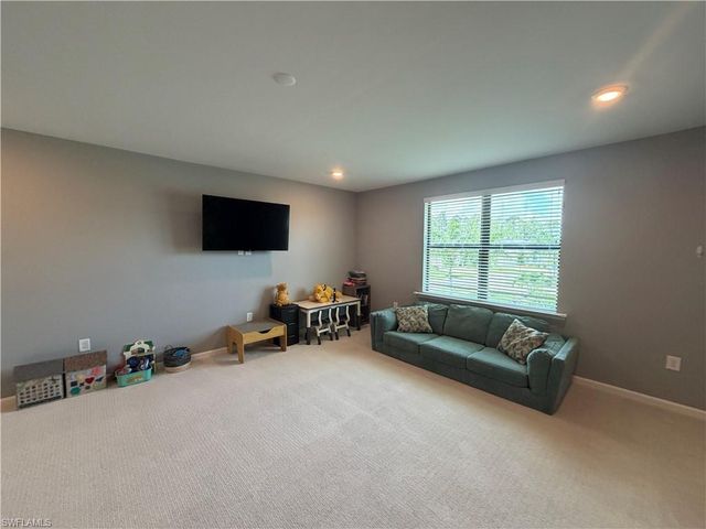 1845 Amador CT, Naples, FL 34120