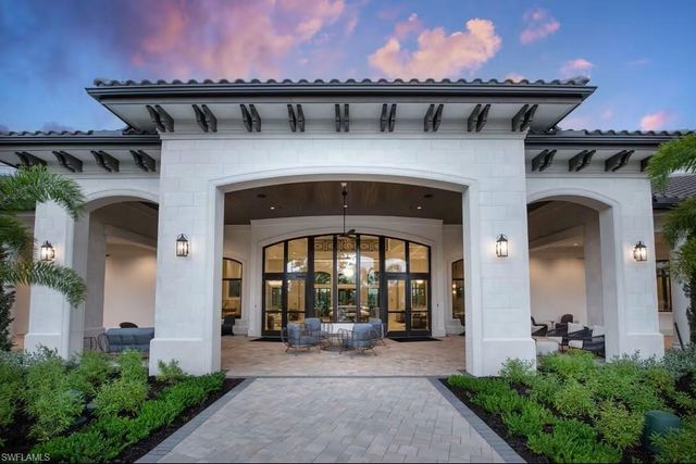 1845 Amador CT, Naples, FL 34120